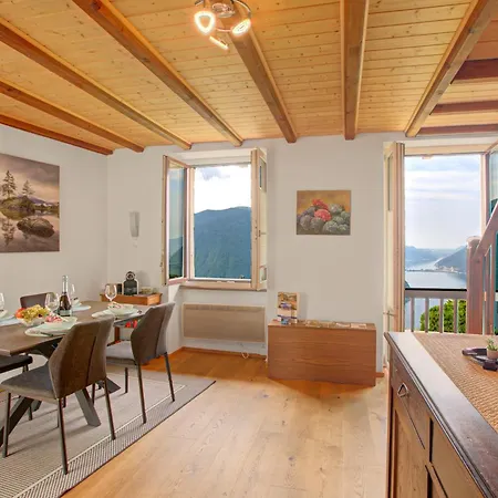 Casa Angelina Panoramica - Monte Bre - Happy Apartamento